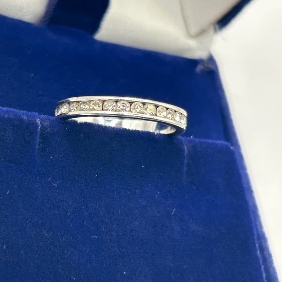 Vintage Ring Channel Set Crystal Eternity Band Sz 7.5 - Picture 8 of 8